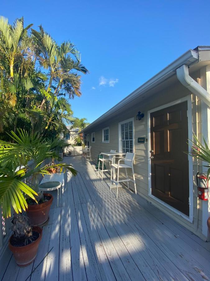 Authors Key West Guesthouse Exterior photo