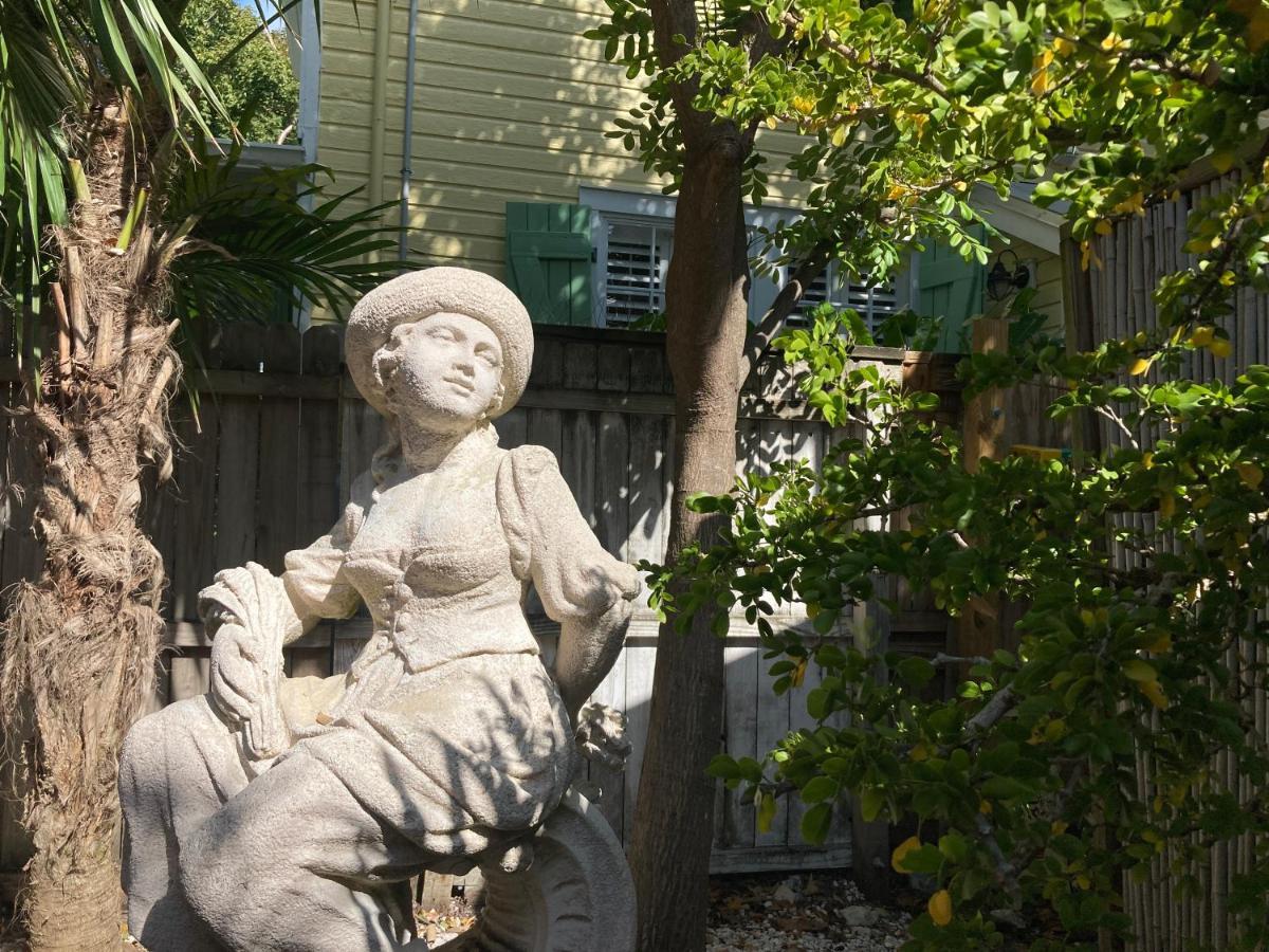 Authors Key West Guesthouse Exterior photo